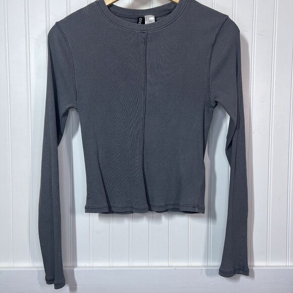H&M Divided Ribbed Long Sleeve Crop Top Grey Charcoal Crew Neck Fitted Stretchy - Picture 2 of 8
